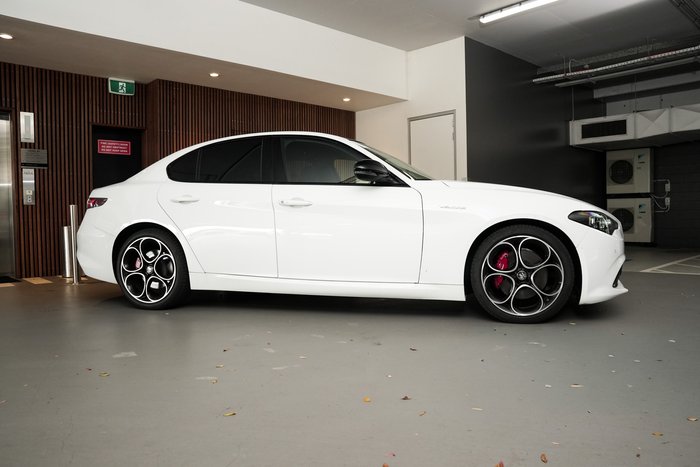 2023 Alfa Romeo Giulia Veloce