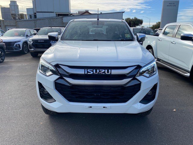 2025 ISUZU D-MAX LSU