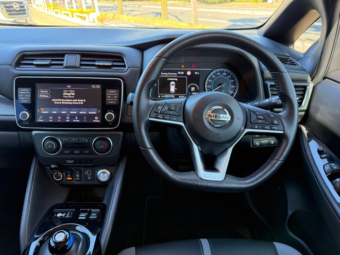 2022 Nissan LEAF ZE1