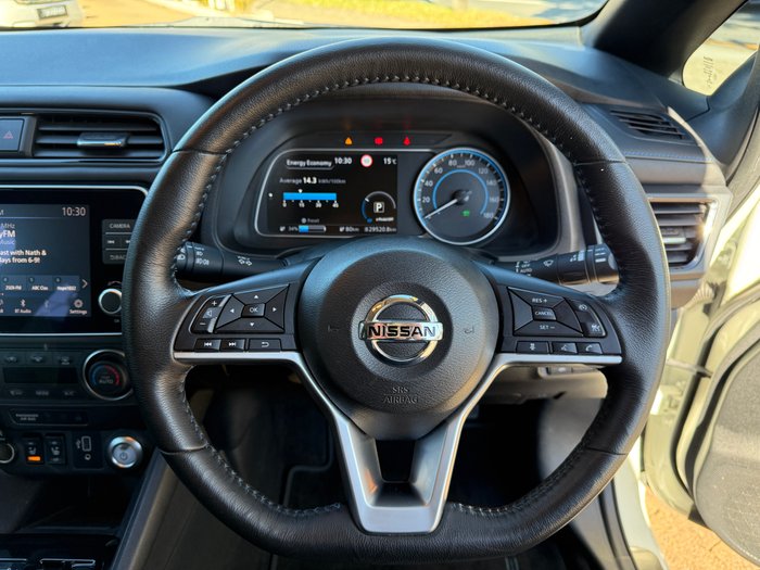 2022 Nissan LEAF ZE1