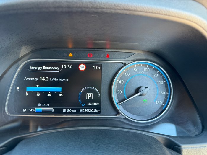 2022 Nissan LEAF ZE1