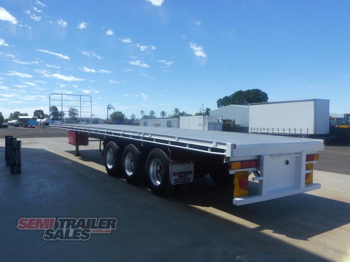 1999 Freighter 48FT Flat Top