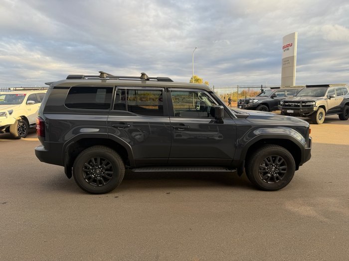 2025 Toyota Prado GXL