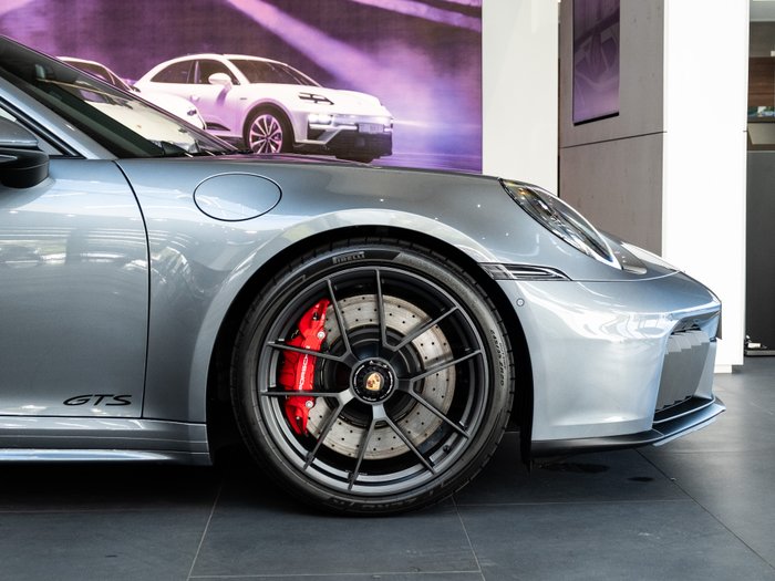 2025 Porsche 911 Carrera GTS