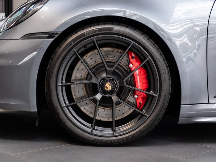 2025 Porsche 911 Carrera GTS