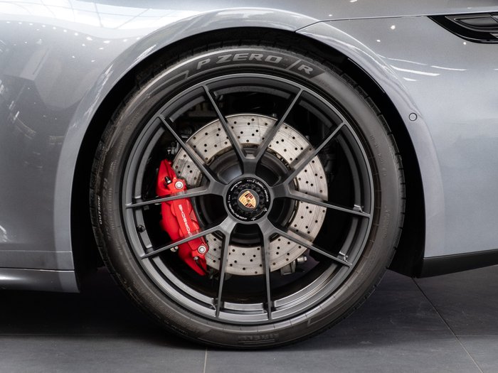 2025 Porsche 911 Carrera GTS