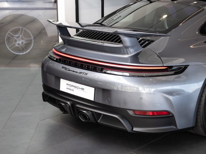 2025 Porsche 911 Carrera GTS