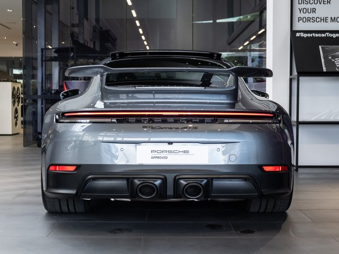 2025 Porsche 911 Carrera GTS