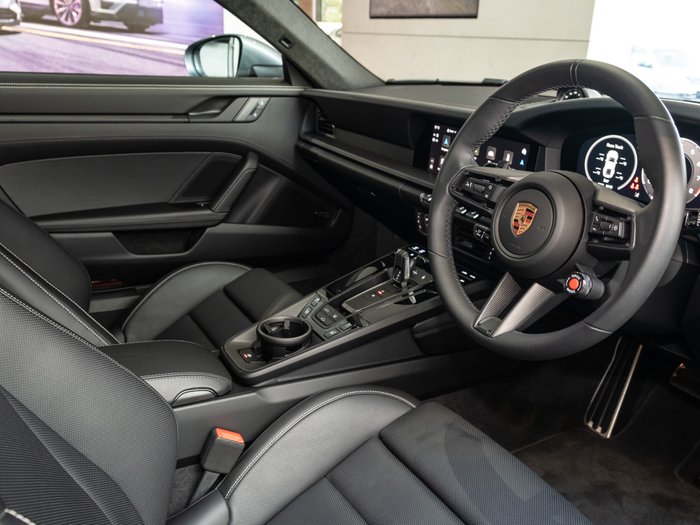 2025 Porsche 911 Carrera GTS