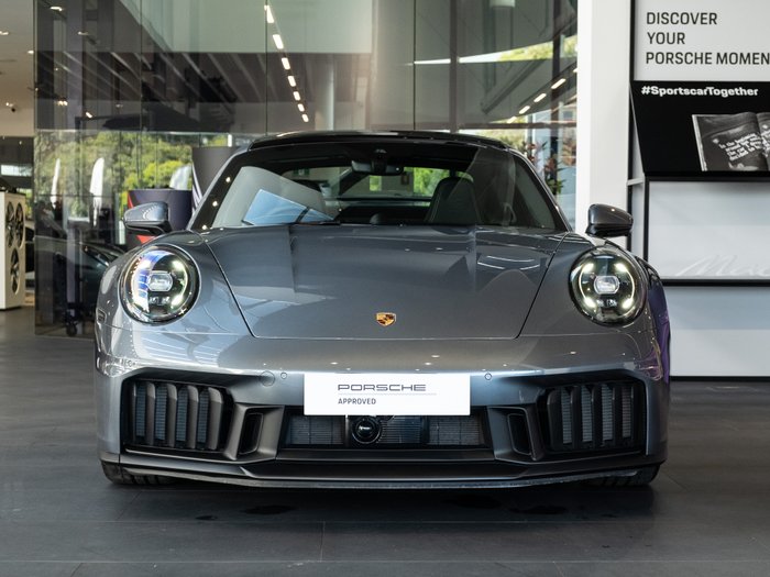 2025 Porsche 911 Carrera GTS