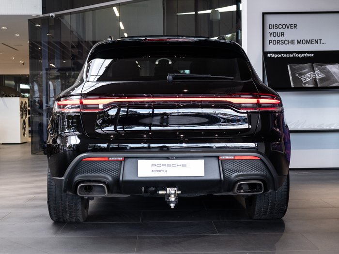 2025 Porsche 911 Carrera GTS