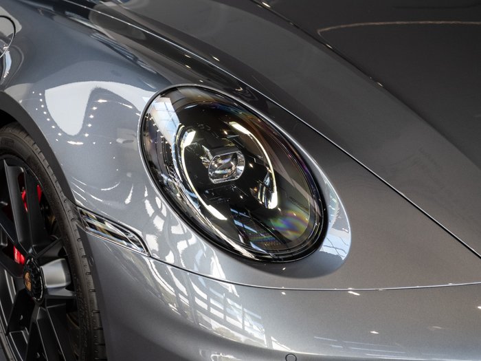 2025 Porsche 911 Carrera GTS