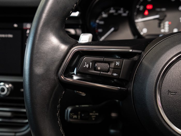2025 Porsche 911 Carrera GTS