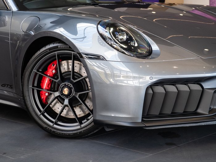 2025 Porsche 911 Carrera GTS