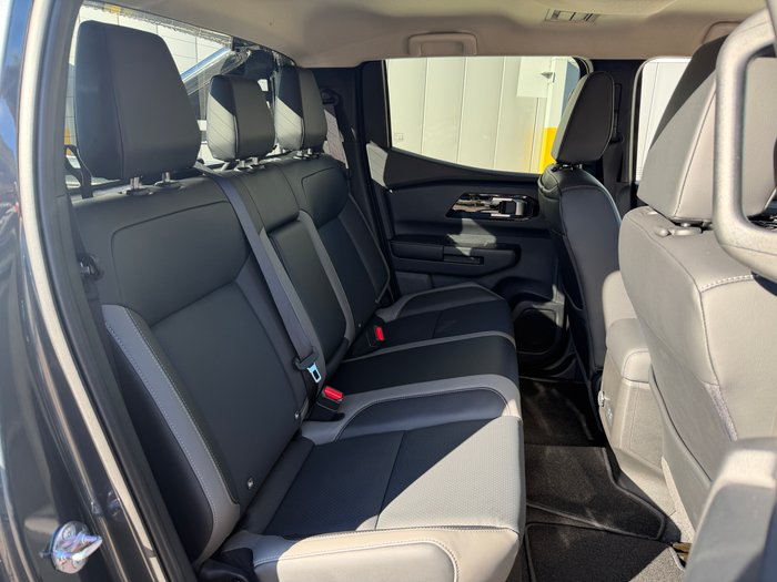 2026 Nissan Navara ST-X