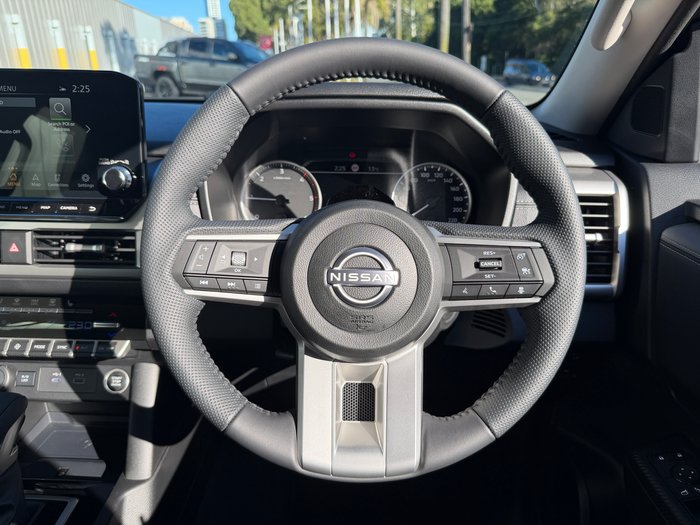 2026 Nissan Navara ST-X