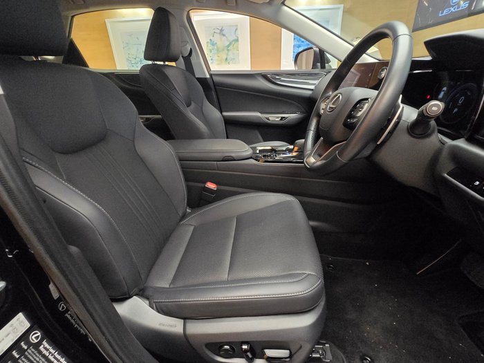 2025 Lexus NX350H Luxury 2WD