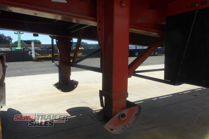 2006 Maxitrans 34 Pallet Flat Top B Double Set - RENTAL