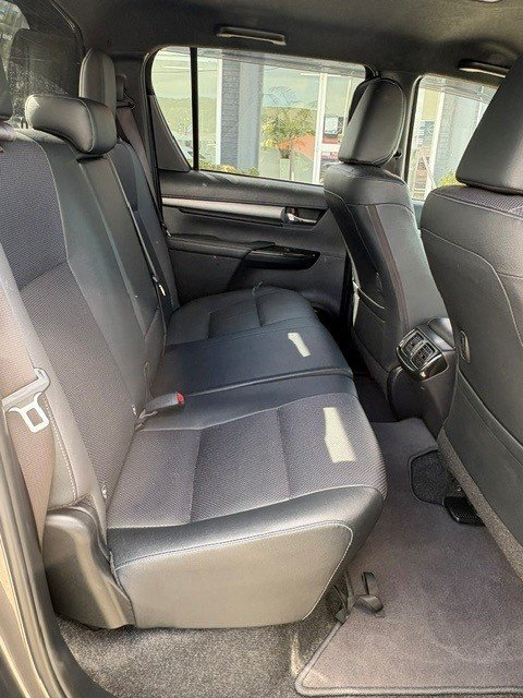 2022 Toyota Hilux Rogue (4x4)