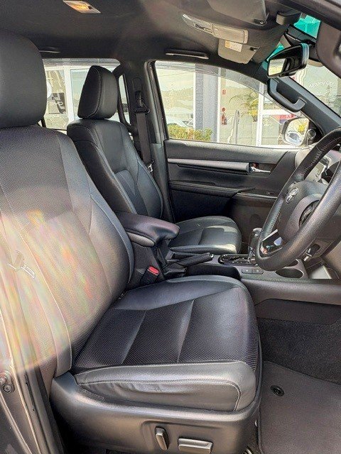 2022 Toyota Hilux Rogue (4x4)