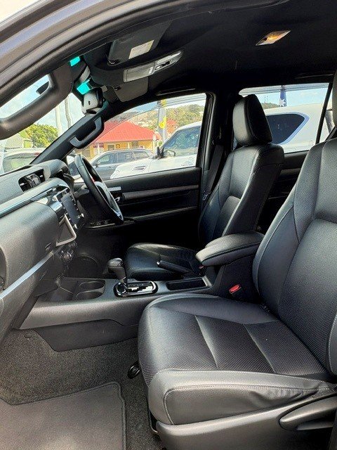 2022 Toyota Hilux Rogue (4x4)