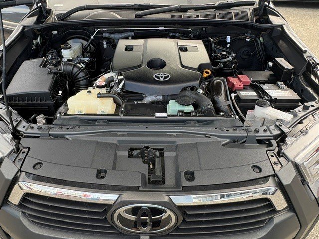 2022 Toyota Hilux Rogue (4x4)