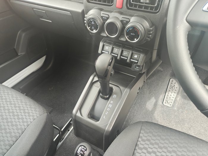 2025 SUZUKI Jimny GLX
