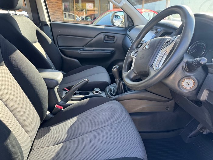 2021 MITSUBISHI Triton GLX