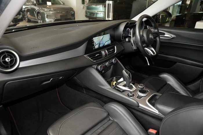 2021 Alfa Romeo Giulia Sport