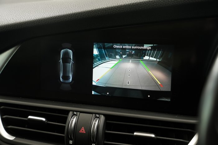 2021 Alfa Romeo Giulia Sport