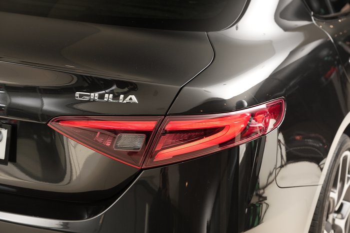 2021 Alfa Romeo Giulia Sport