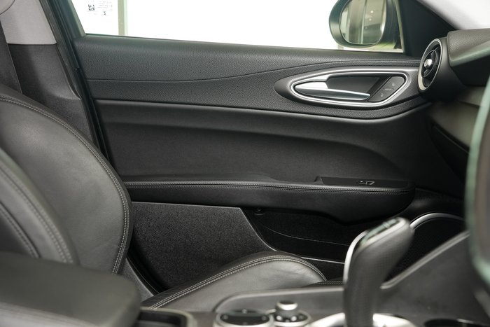 2021 Alfa Romeo Giulia Sport