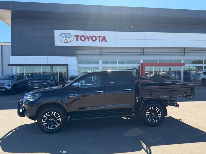 2020 Toyota Hilux SR5