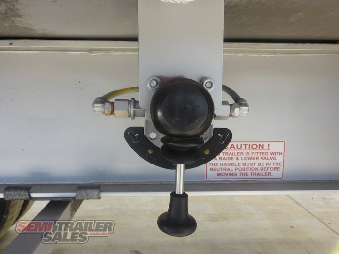 2009 Vawdrey 16 Pallet Refrigerated Pantech STAT WRITE OFF