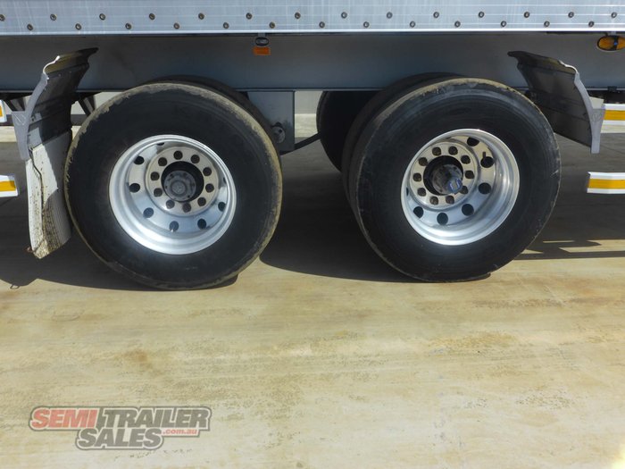 2009 Vawdrey 16 Pallet Refrigerated Pantech STAT WRITE OFF