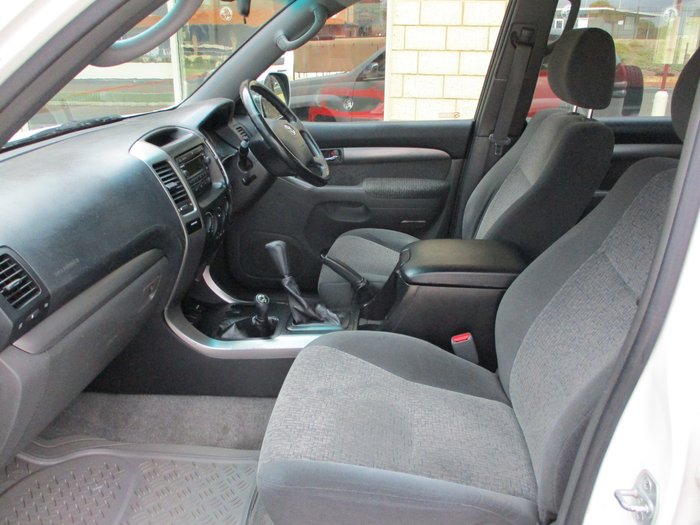 2005 Toyota Landcruiser Prado GX KZJ120R White