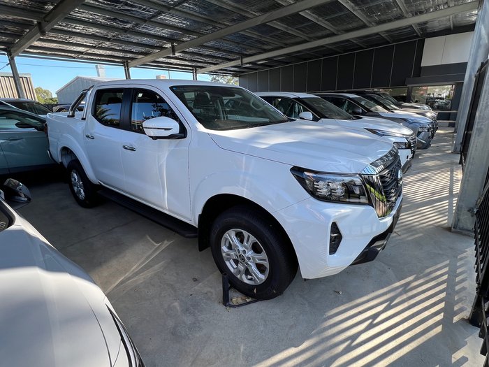 2025 NISSAN NP300 NAVARA