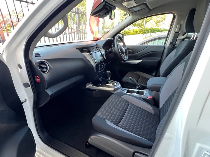 2025 NISSAN NP300 NAVARA ST