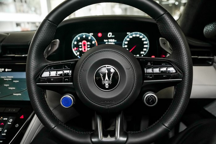 2024 Maserati GranTurismo Trofeo M189 MY24 AWD Nero Cometa Texturized