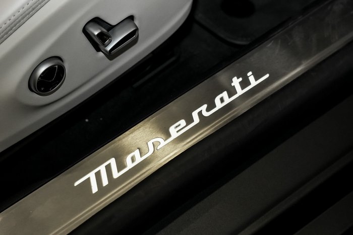 2024 Maserati GranTurismo Trofeo M189 MY24 AWD Nero Cometa Texturized