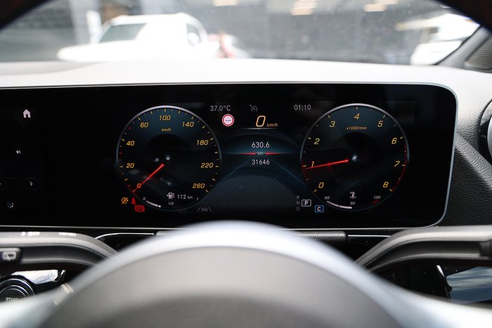 2020 MERCEDES-BENZ B180