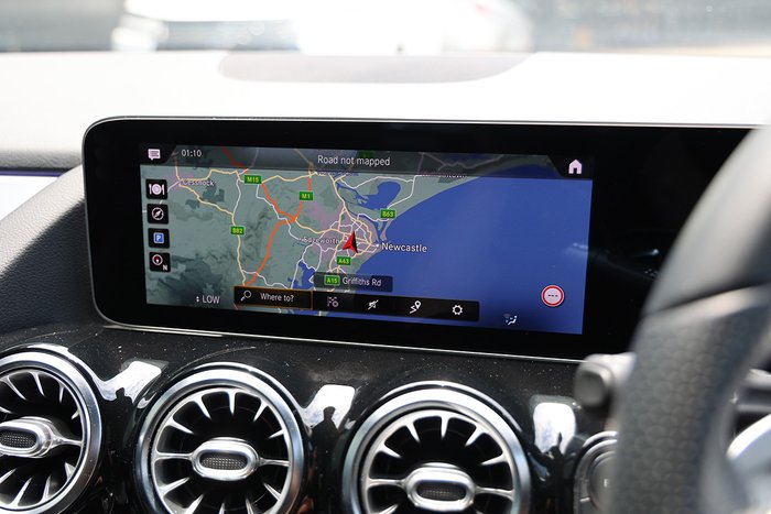 2020 MERCEDES-BENZ B180