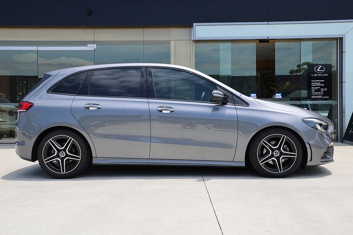 2020 MERCEDES-BENZ B180