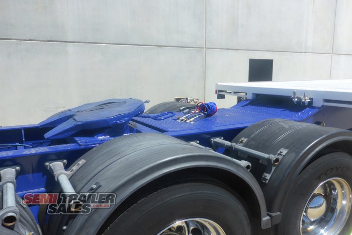 2005 Barker 12 Pallet Flat Top A Trailer