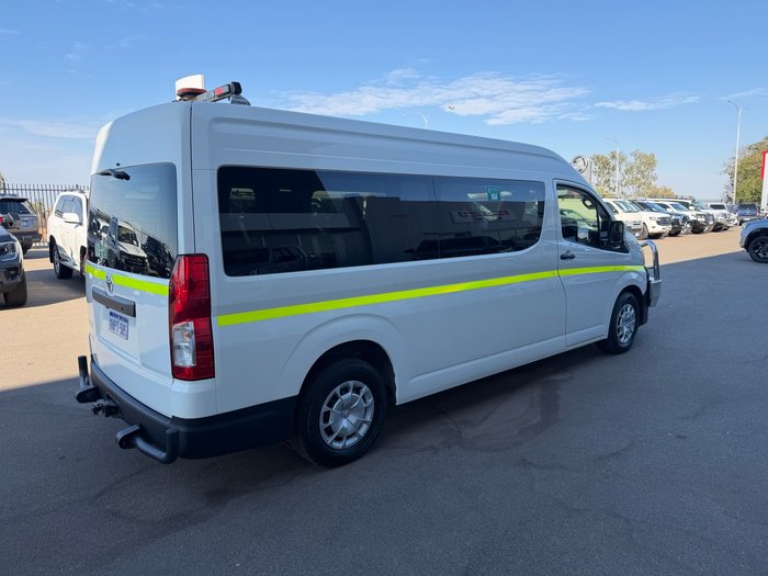 2022 Toyota HIACE
