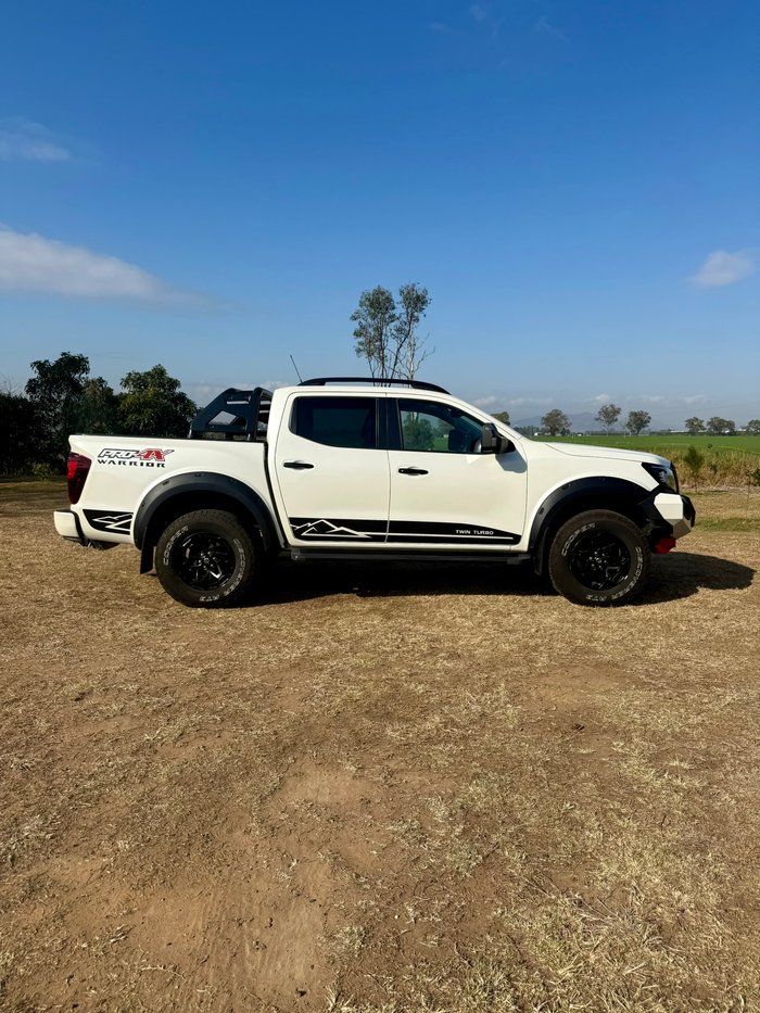 2022 NISSAN NAVARA