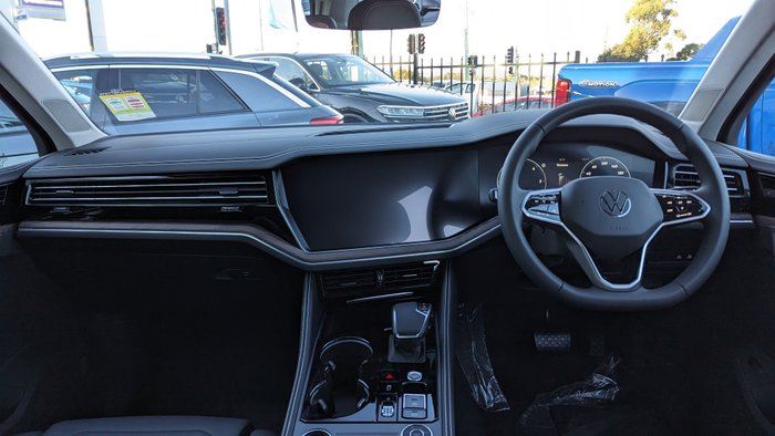 2023 VOLKSWAGEN Touareg