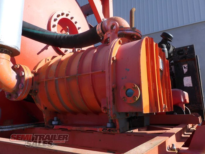 1983 Custom Lusty Vacuum Suction Tanker (2005 Vacuum Tank)