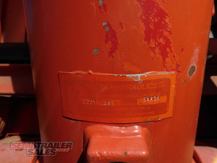 1983 Custom Lusty Vacuum Suction Tanker (2005 Vacuum Tank)