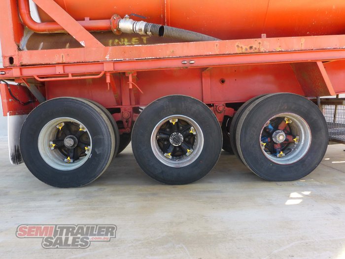 1983 Custom Lusty Vacuum Suction Tanker (2005 Vacuum Tank)